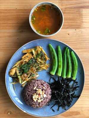 Zenith Vegan Restaurant & Cafe