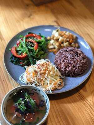 Zenith Vegan Restaurant & Cafe