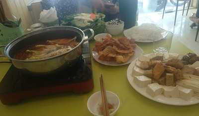 Cơm Chay Loving Hut Hoàng Kim