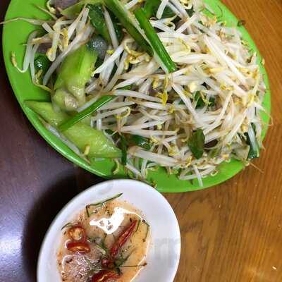 Nhà Hàng Gà Mạnh Hoạch