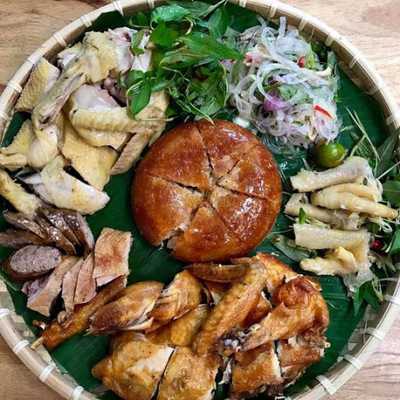 Half Full Bistro & Cafe