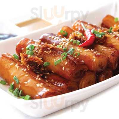 Half Full Bistro & Cafe