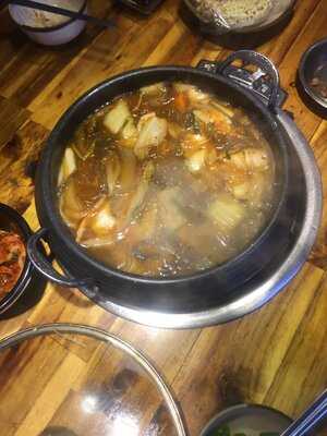 Nhà Hàng Gogi House