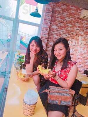 Bánh Mì Cô Tư Sài Gòn