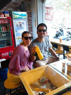 Bánh Mì Cô Tư Sài Gòn