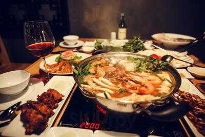 Sariwon Hot Pot