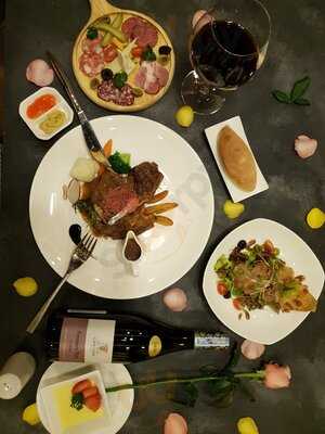 Nhà Hàng Hầm Rượu Vang Bulava 6