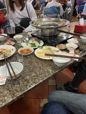 Lẩu Mắm Bà Sáu