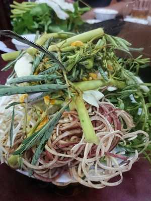 Lẩu Mắm Bà Sáu