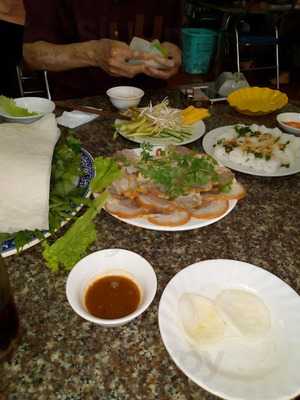 Lẩu Mắm Bà Sáu