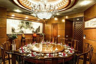 Nhà Hàng Hải Cảng