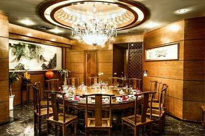 Nhà Hàng Hải Cảng