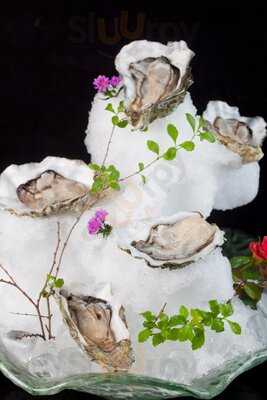 Nhà Hàng Hải Cảng