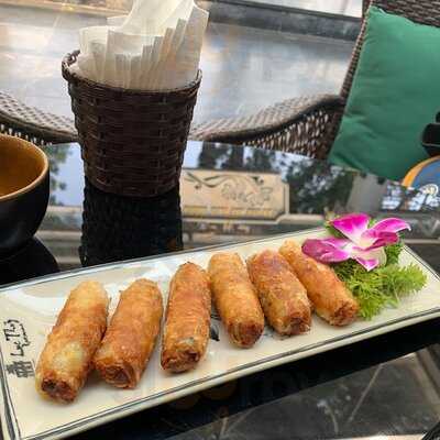 Nhà Hàng Lục Thủy