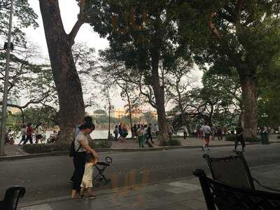 Nhà Hàng Lục Thủy