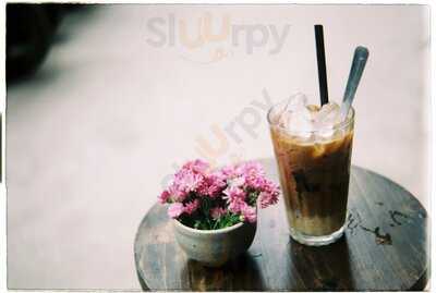 BỤi XuyÊn ViỆt Travel Pub & Coffee