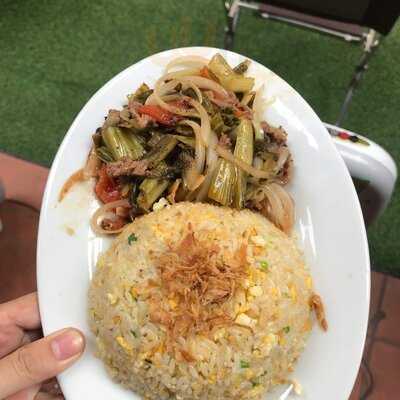 Ha Noi Train Track Pub & Coffee