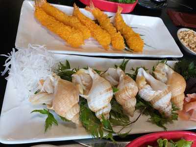 Lẩu Tôm Sen Đào