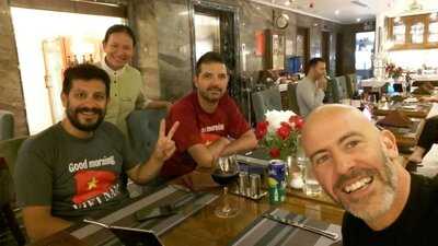 Nhà Hàng The Deli