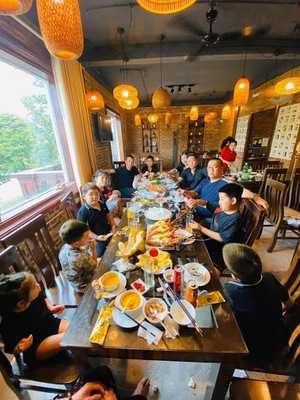 Vựa Hải Sản - Đành Đạch Quán