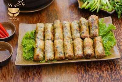 Nhà Hàng Tre Vàng