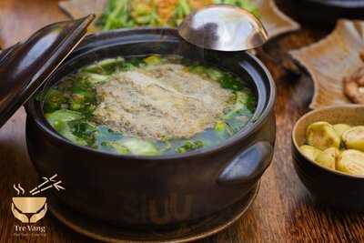 Nhà Hàng Tre Vàng