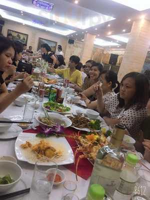 Nhà Hàng Hải Sản 3 Yêu Tinh