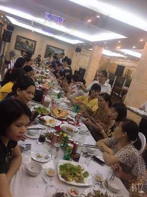 Nhà Hàng Hải Sản 3 Yêu Tinh