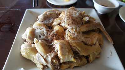 Nhà Hàng Sen Đầm Trị