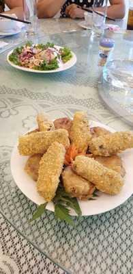 Nhà Hàng Sen Đầm Trị