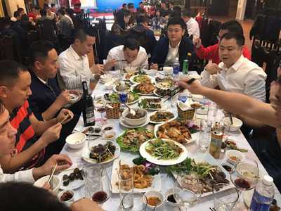 Nhà Hàng Sen Đầm Trị