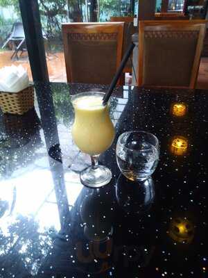 Nhà Hàng Vạn Tuế