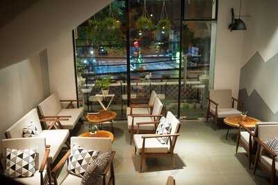 Kat Coffee - 102 Vũ Trọng Phụng