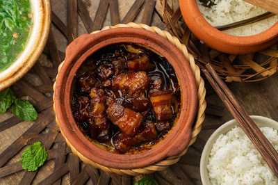 Cơm Niêu Hoa Gạo