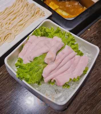 Hutong Phạm Ngọc Thạch