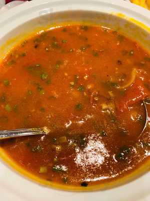 Le Cabaret Restaurant & Lounge