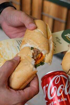 Bánh Mì Phố