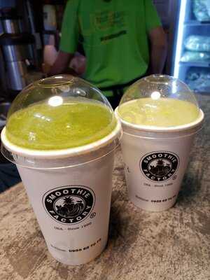 Quán Smoothie Factory