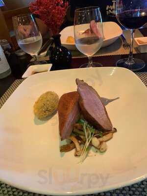 Nhà Hàng Dining Room