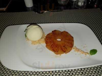 Nhà Hàng Dining Room