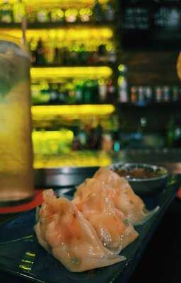 Nhà Hàng The Racha Room