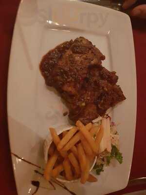 Nhà Hàng & Bar May