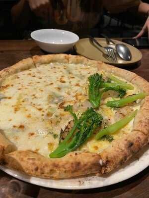 Pizza 4p's Hai Ba Trung