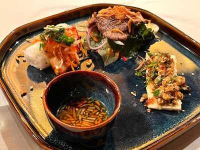 Xu Restaurant Lounge