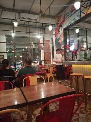 Nhà Hàng Propaganda Bistro