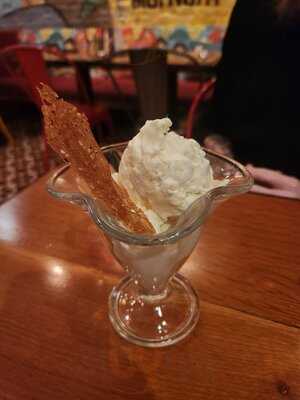 Nhà Hàng Propaganda Bistro