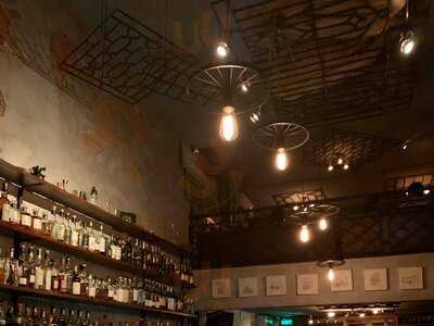 Nhà Hàng The Alley Cocktail Bar & Kitchen