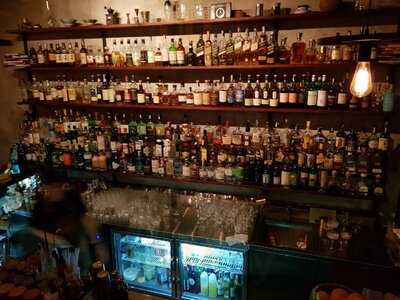 Nhà Hàng The Alley Cocktail Bar & Kitchen