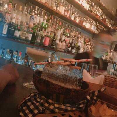 Nhà Hàng The Alley Cocktail Bar & Kitchen