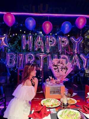 Ơ Bistro Nguyễn Gia Trí - Steak & Wine, Pizza & Beer